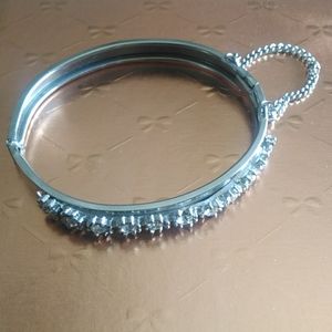 Vtg Silver Bracelet with 11 Crystals & Safety Chain